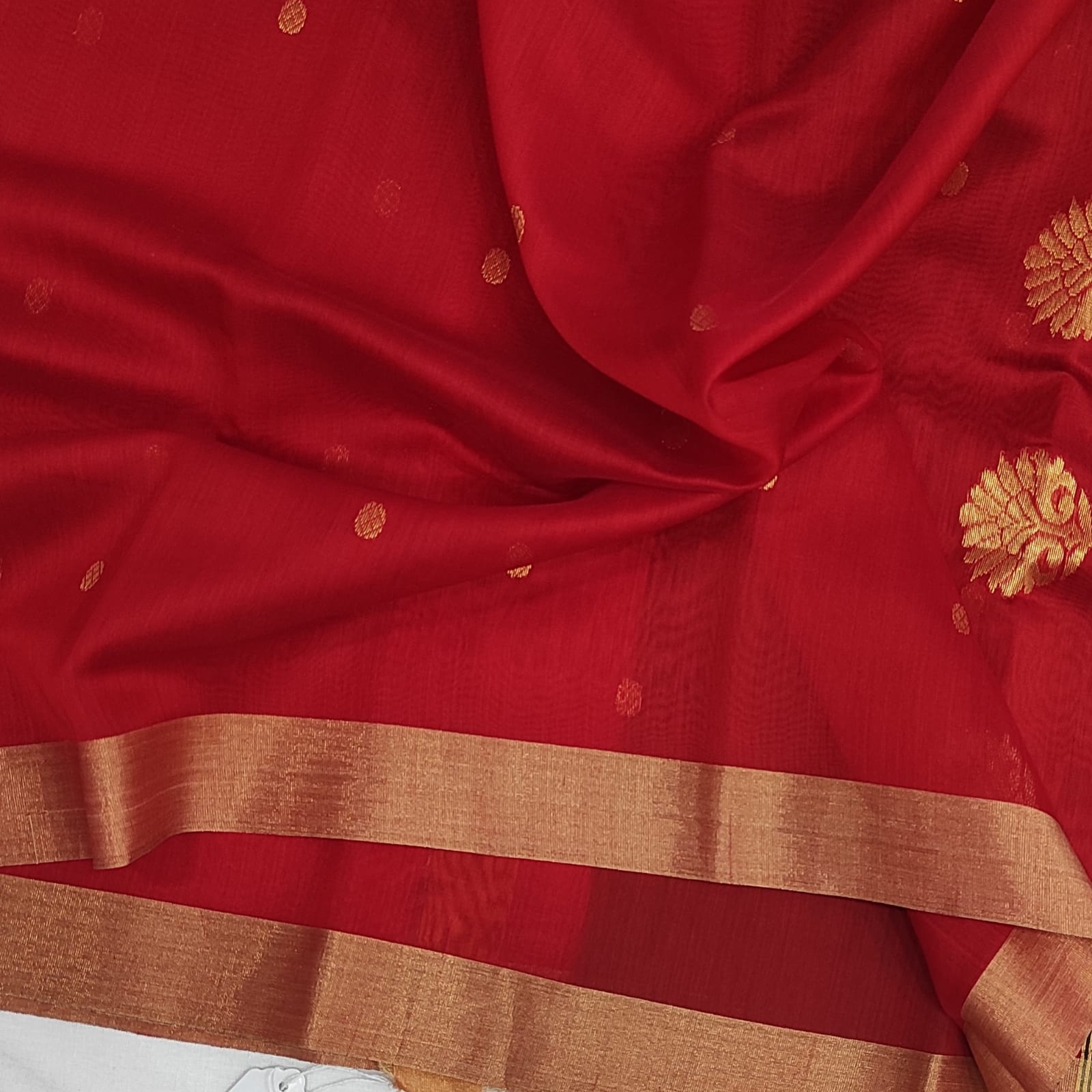 Chanderi Pure Silk Cotton Gold Zari Red and green multicolour Saree - ArtsyIndia
