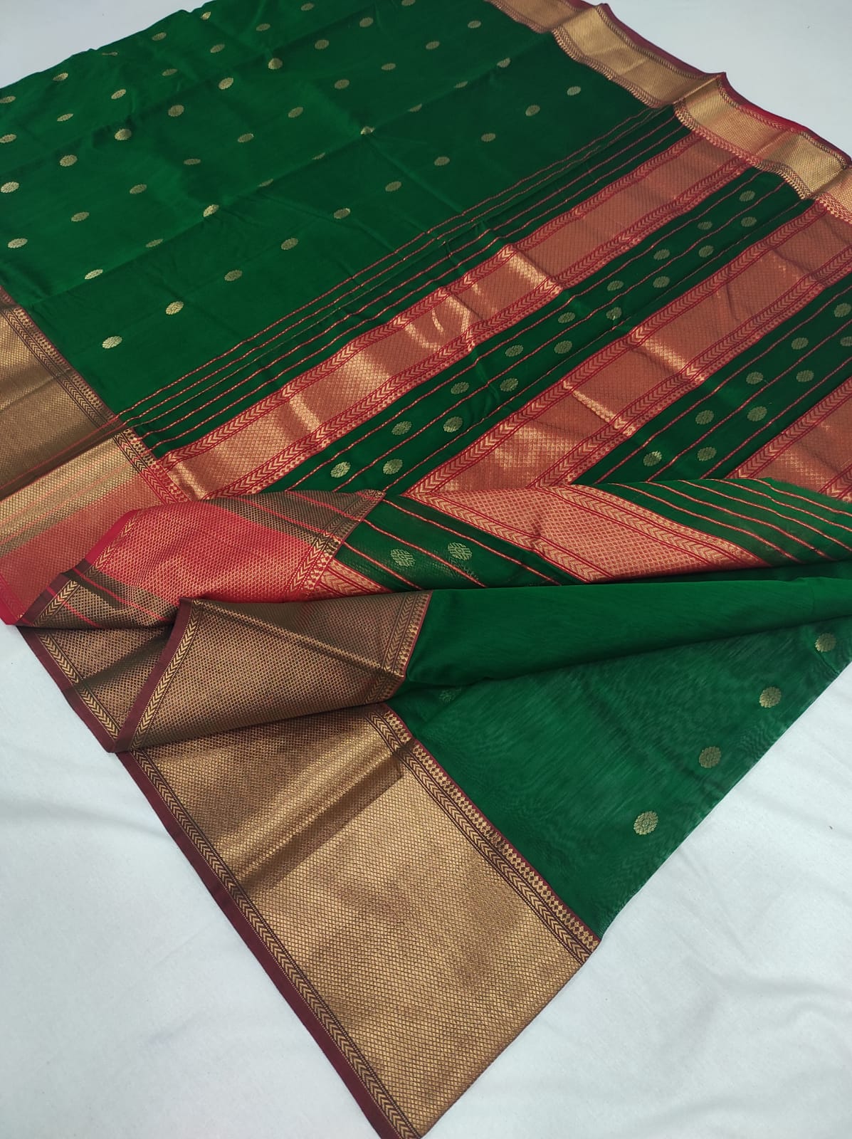Chanderi Silk Cotton Golden Zari Green Saree A211 - ArtsyIndia